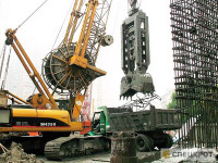 Аренда гусеничного гpeйфepного экскаватора Sany SH350